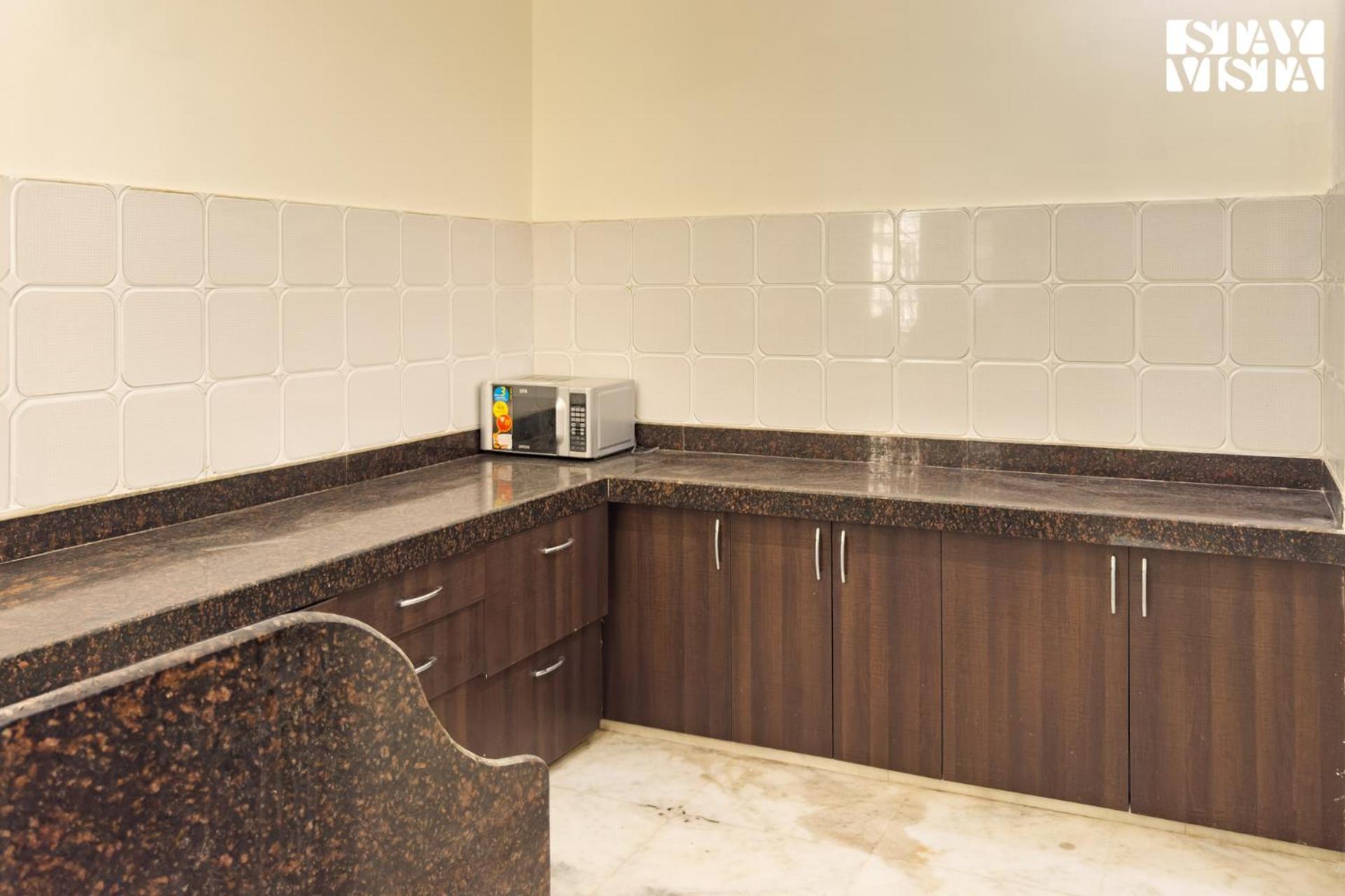 Villa Stayvista At Arka Crest With Jacuzzi, Bonfire, Wi-fi