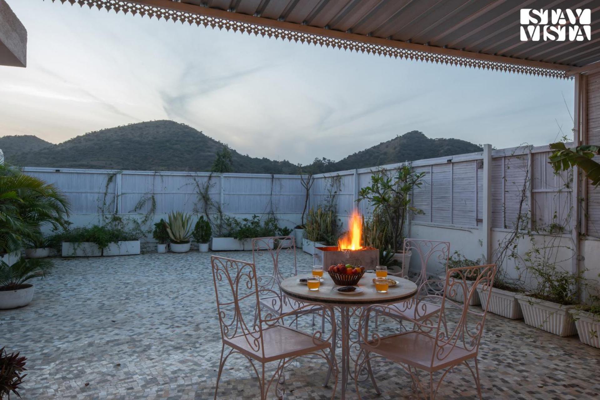Stayvista At Arka Crest With Jacuzzi, Bonfire, Wi-fi Villa